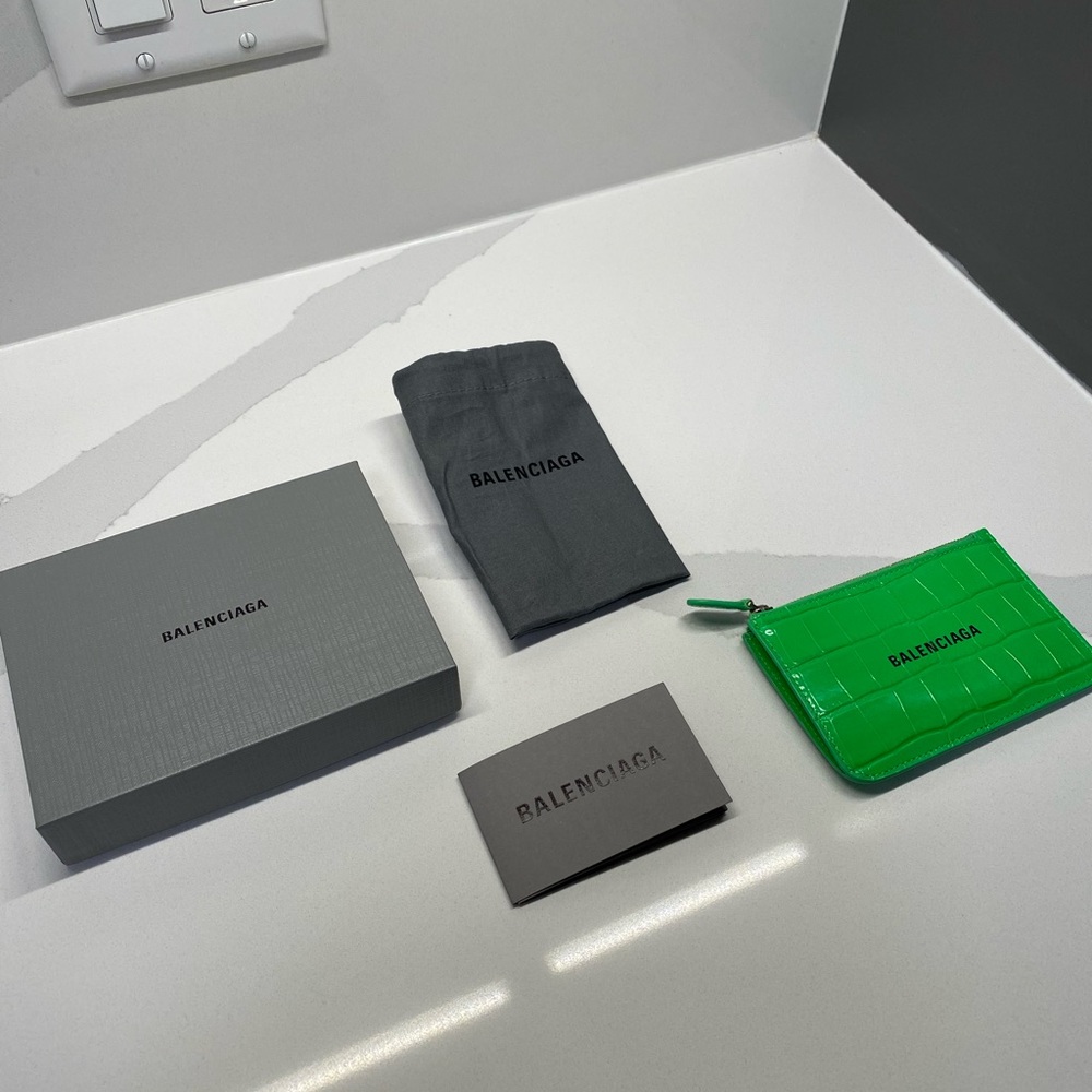 100% auth Balenciaga cardholder